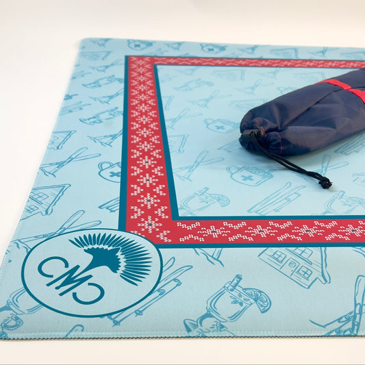 NEW! Ski Club Mat- Red Sweater Border & Toile Pattern w/ Carrying Bag