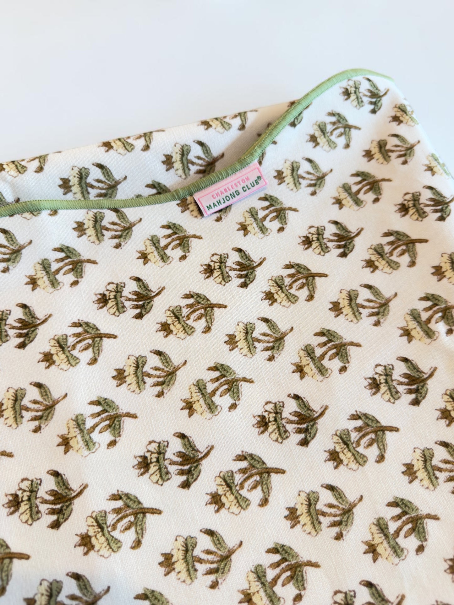 Green Floral Scalloped Tablecloth - Square