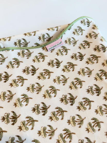 Green Floral Scalloped Tablecloth - Square