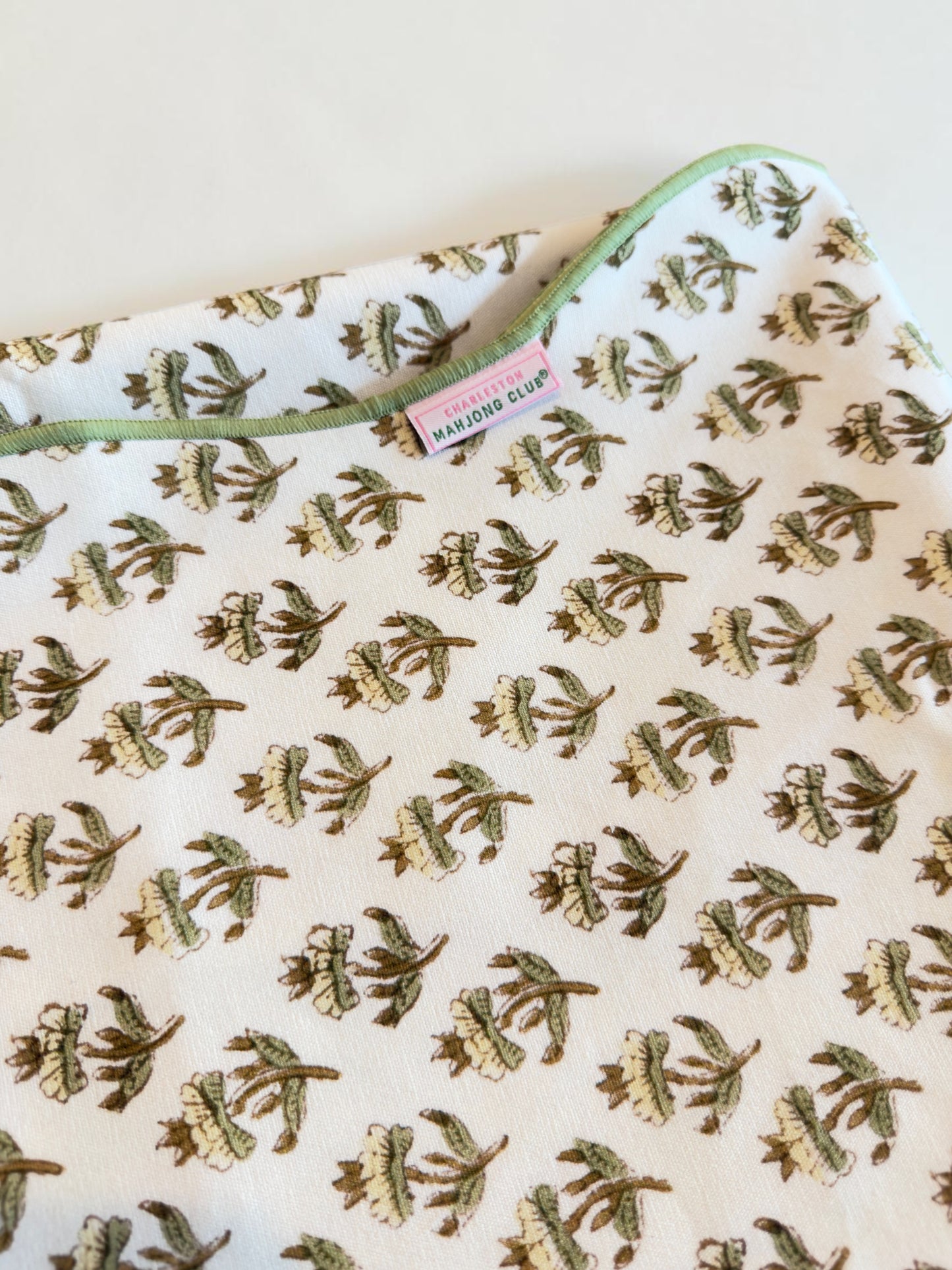 Green Floral Scalloped Tablecloth - Square