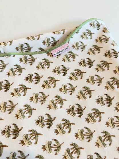 Green Floral Scalloped Tablecloth - Square