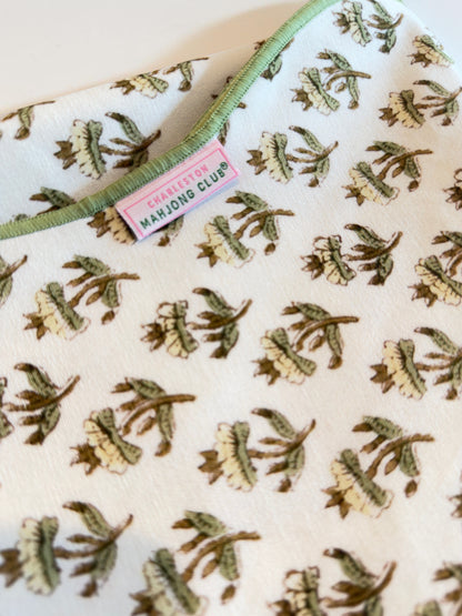 Green Floral Scalloped Tablecloth - Square