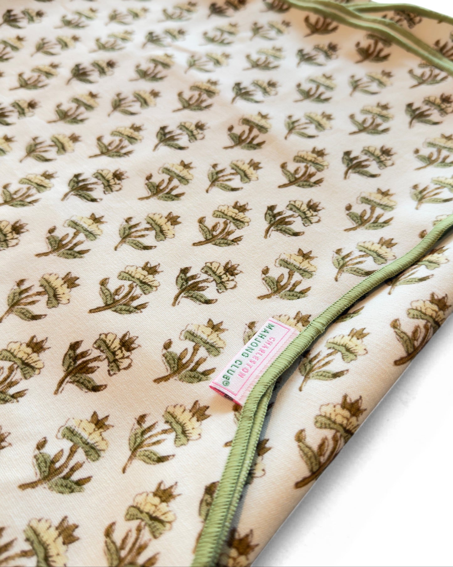 Green Floral Scalloped Tablecloth