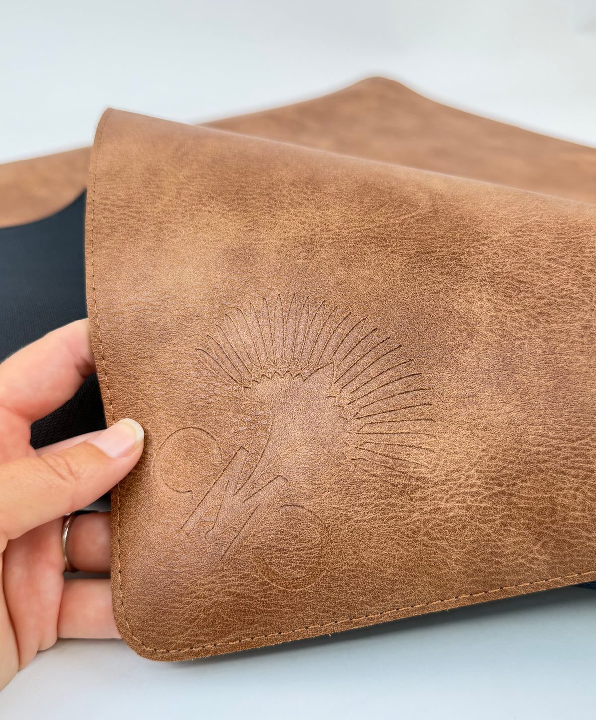Brown Vegan Leather Mahjong Mat w/ Carrying Bag