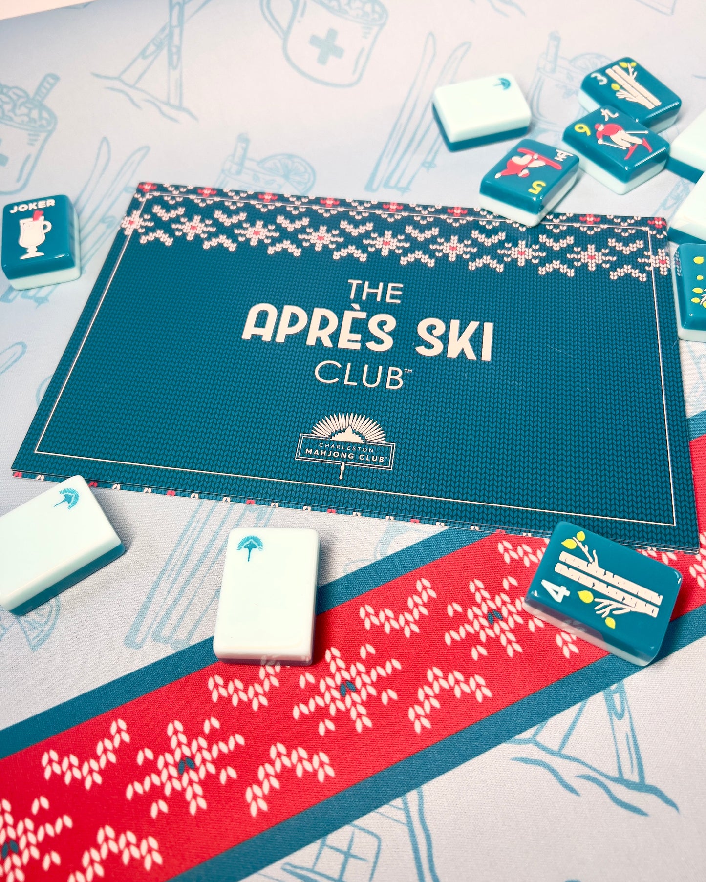 NEW! Ski Club Mat- Red Sweater Border & Toile Pattern w/ Carrying Bag